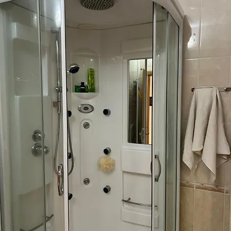 Seafront Taulantiasquareapt Appartement Durrës