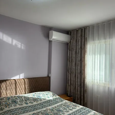 Seafront Taulantiasquareapt Apartament