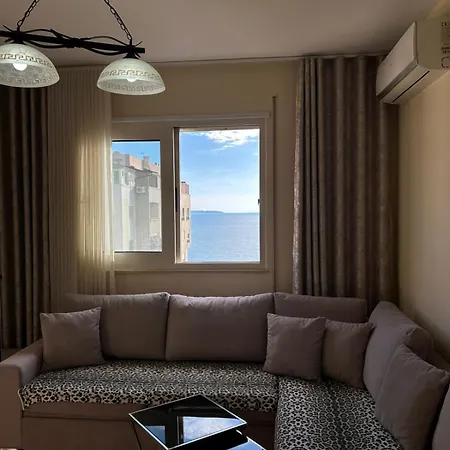 Appartement Seafront Taulantiasquareapt