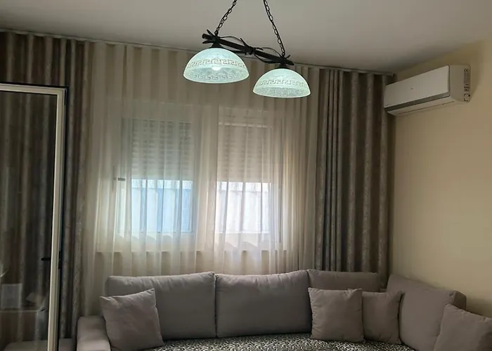 Seafront Taulantiasquareapt *